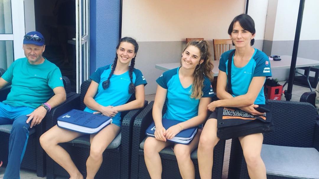 Woman_trophy_team_Slovakia.jpg