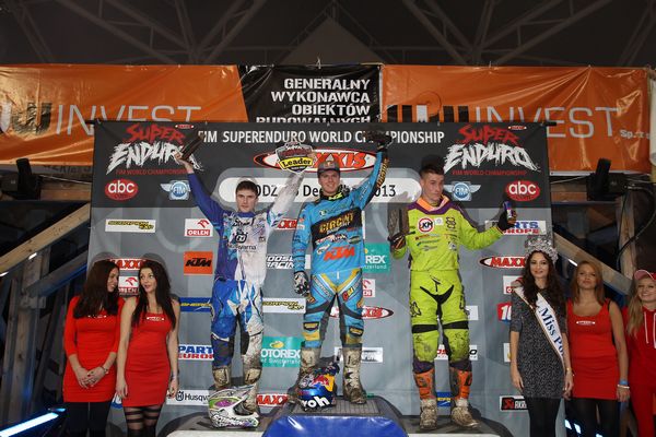 jnr_podium_SUPERENDURO-2014-RND2_1487.jpg